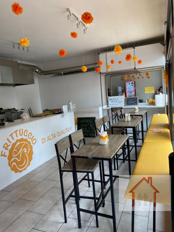 Immagine 4 di Attività commerciale in vendita  in Via Risorgimento a Montebelluna