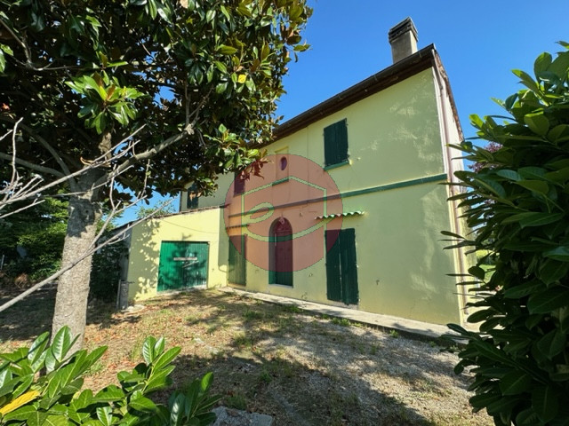 Immagine 5 di Rustico / casale in vendita  a Santarcangelo Di Romagna