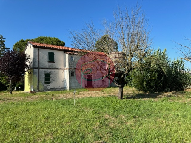 Immagine 7 di Rustico / casale in vendita  a Santarcangelo Di Romagna