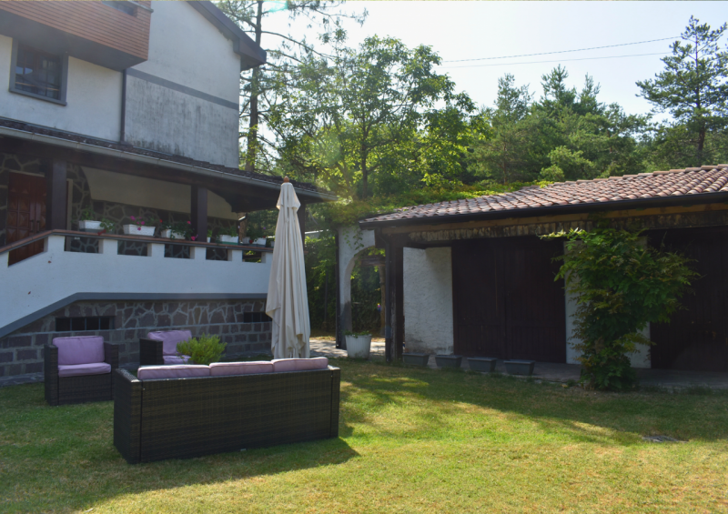 Immagine 4 di Casa trifamiliare in vendita  in Strada Le Mole a Neviano Degli Arduini