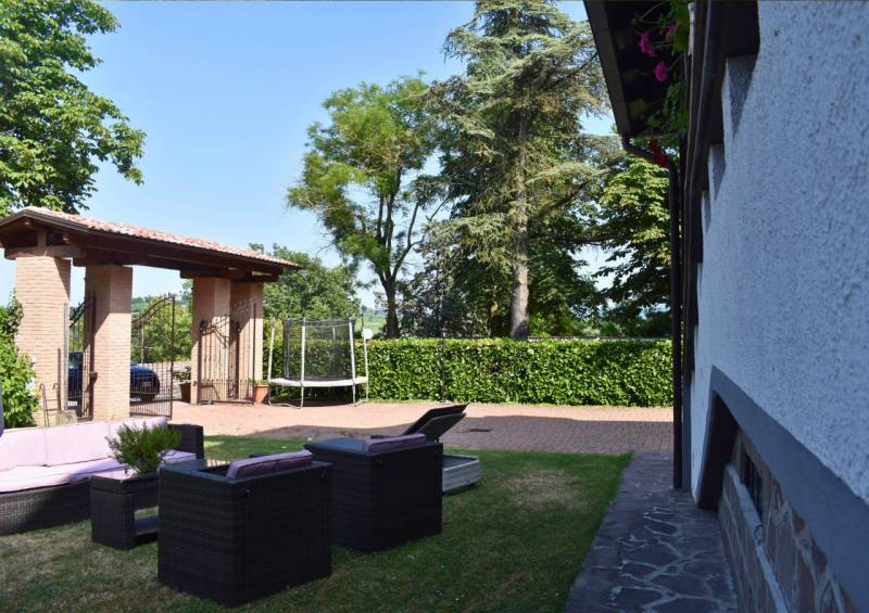 Immagine 102 di Casa trifamiliare in vendita  in Strada Le Mole a Neviano Degli Arduini