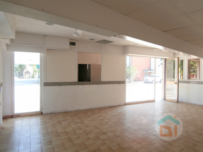 Immagine 20 di Attività commerciale in vendita  in via Garibaldi 77 a Gradisca D'isonzo