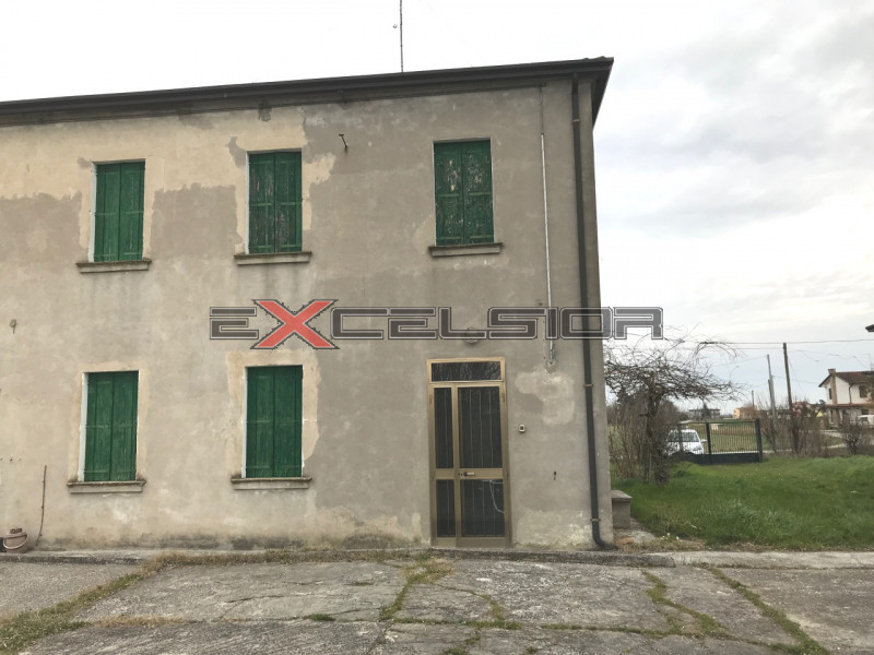 Immagine 4 di Villetta a schiera in vendita  in C.so Risorgimento n. 160 - Porto Viro (RO) a Ariano Nel Polesine