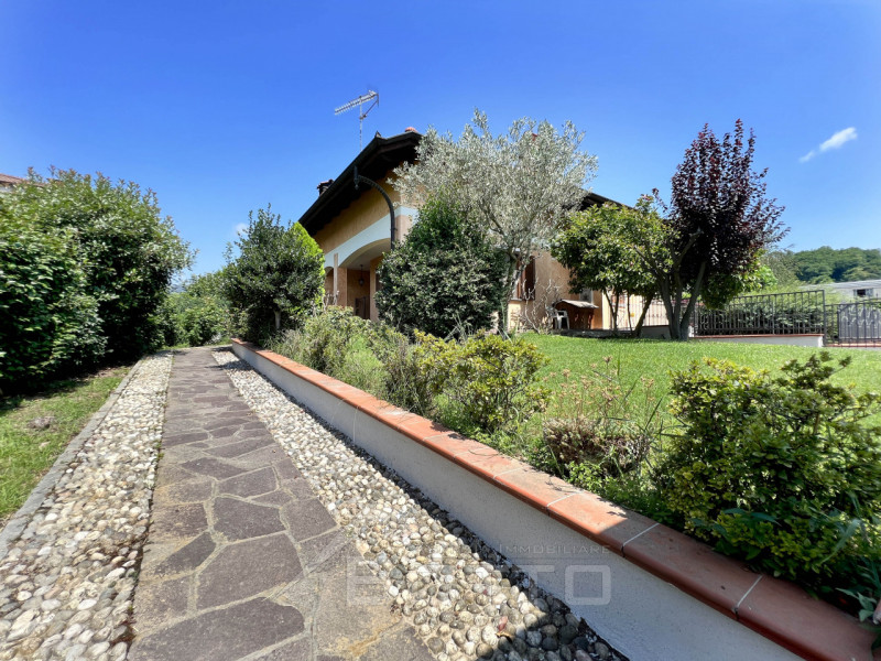 Immagine 7 di Casa indipendente in vendita  in via della madonna n 36 a Grignasco