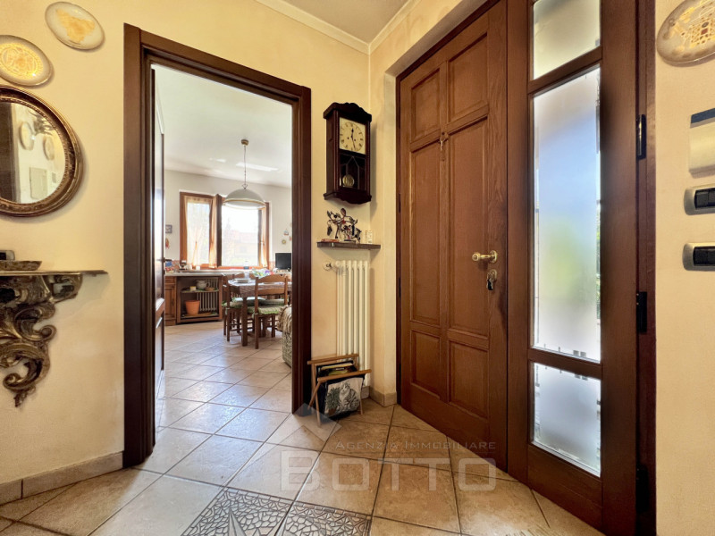 Immagine 10 di Casa indipendente in vendita  in via della madonna n 36 a Grignasco