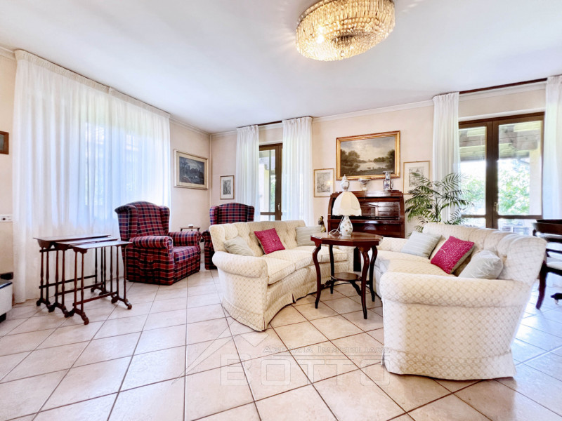 Immagine 11 di Casa indipendente in vendita  in via della madonna n 36 a Grignasco