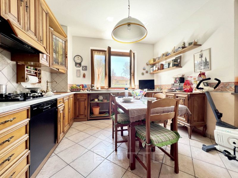 Immagine 13 di Casa indipendente in vendita  in via della madonna n 36 a Grignasco