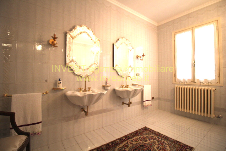 Immagine 8 di Villa in vendita  a Ariano Nel Polesine