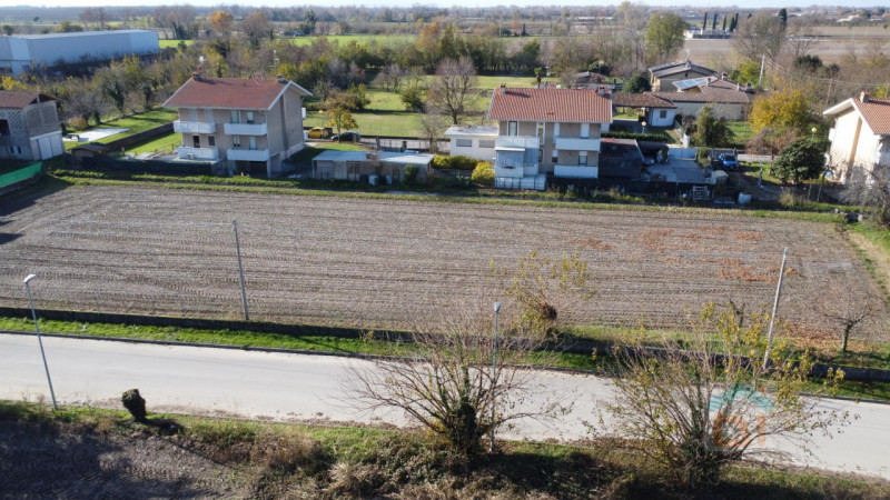 Immagine 13 di Terreno in vendita  in Via Giuseppe Garibaldi a Castions Di Strada