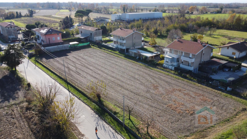 Immagine 20 di Terreno in vendita  in Via Giuseppe Garibaldi a Castions Di Strada