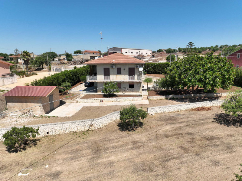 Immagine 39 di Casa indipendente in vendita  in San Giovanni Lo Pirato, scicli a Modica