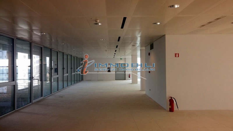 Immagine 4 di Ufficio in affitto  in VIA MONDADORI a Segrate