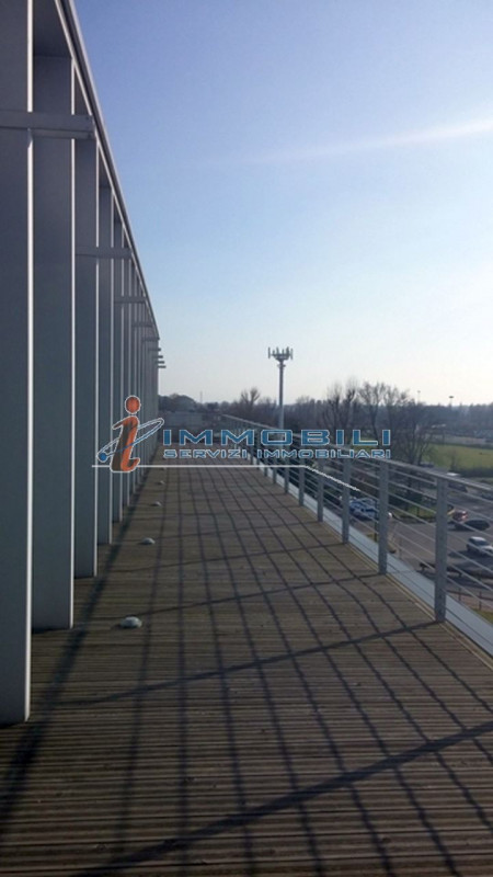 Immagine 13 di Ufficio in affitto  in VIA MONDADORI a Segrate