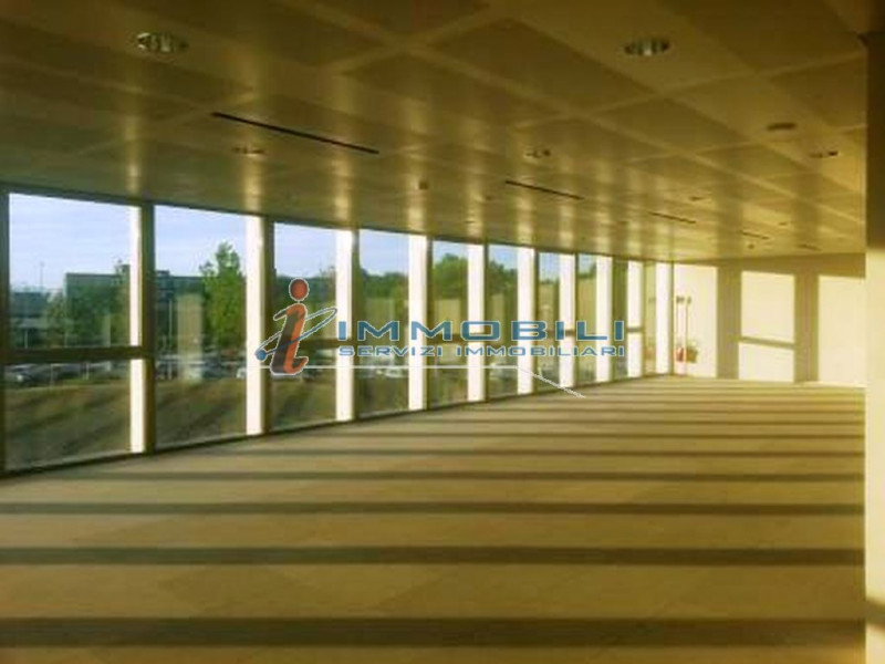 Immagine 15 di Ufficio in affitto  in VIA MONDADORI a Segrate