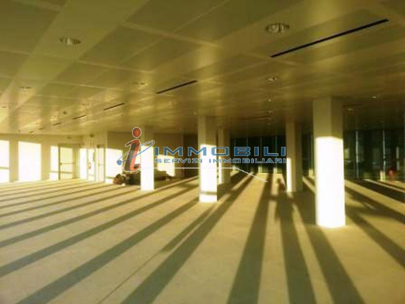 Immagine 19 di Ufficio in affitto  in VIA MONDADORI a Segrate