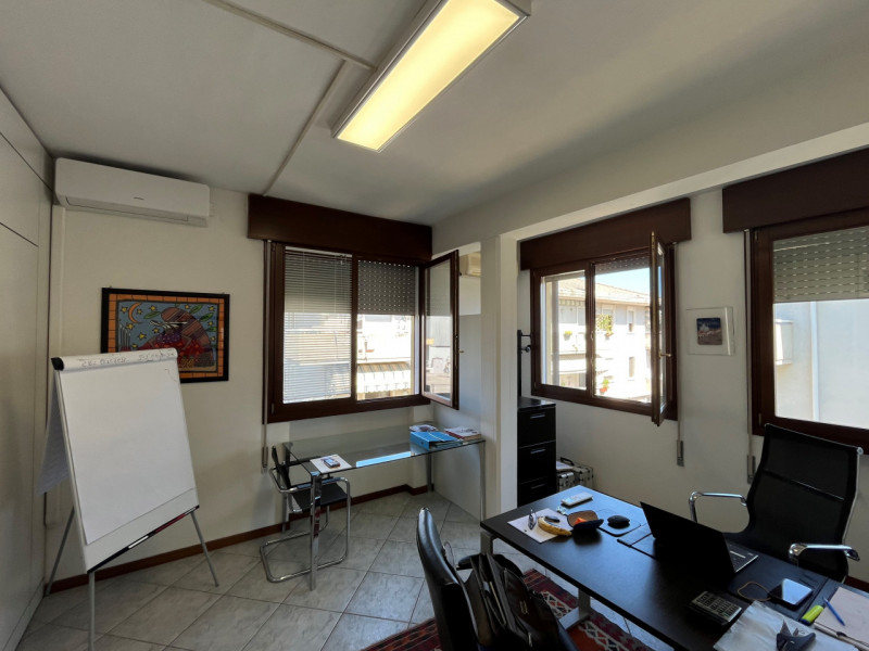 Immagine 6 di Ufficio in vendita  in Via della Provvidenza a Rubano
