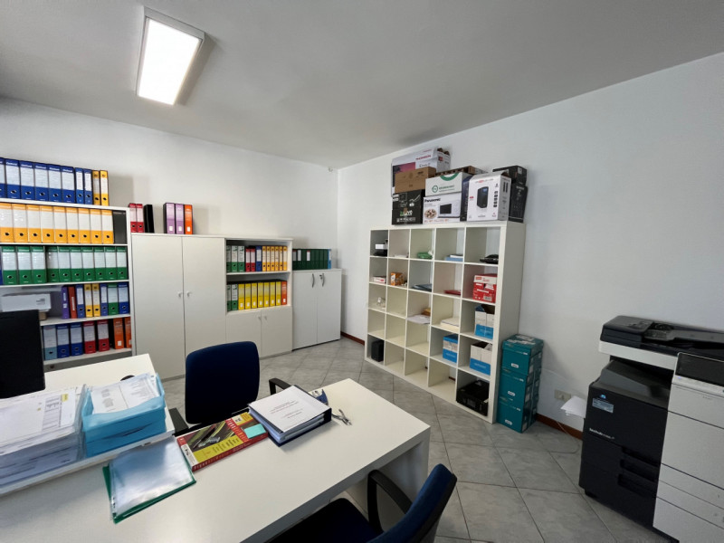 Immagine 7 di Ufficio in vendita  in Via della Provvidenza a Rubano