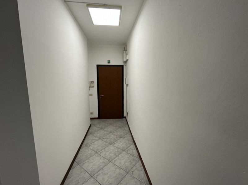 Immagine 19 di Ufficio in vendita  in Via della Provvidenza a Rubano