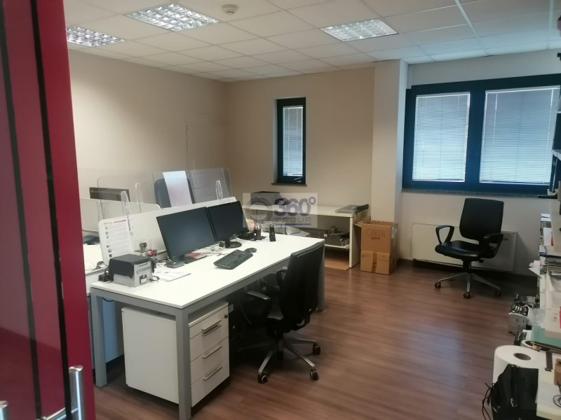 Immagine 11 di Capannone industriale in vendita  in Via XXV Aprile a Rovato