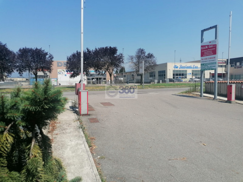 Immagine 12 di Capannone industriale in vendita  in Via XXV Aprile a Rovato