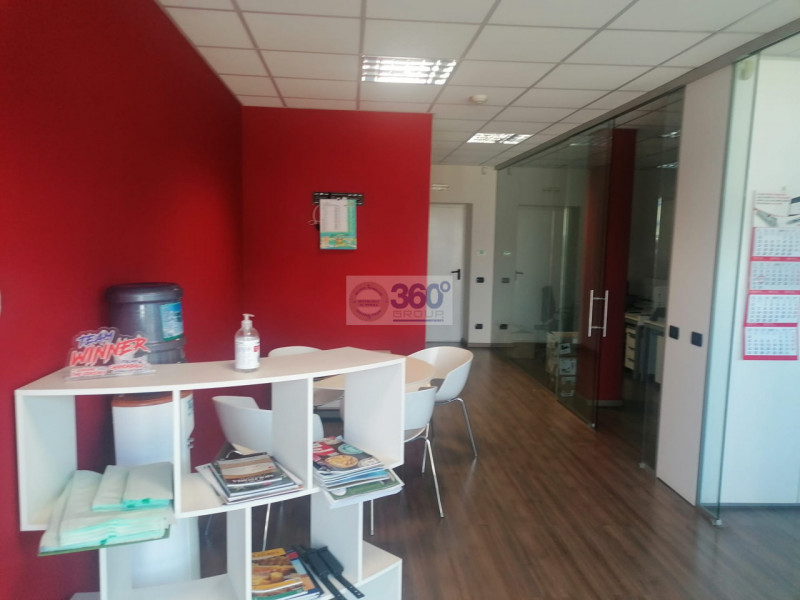 Immagine 14 di Capannone industriale in vendita  in Via XXV Aprile a Rovato