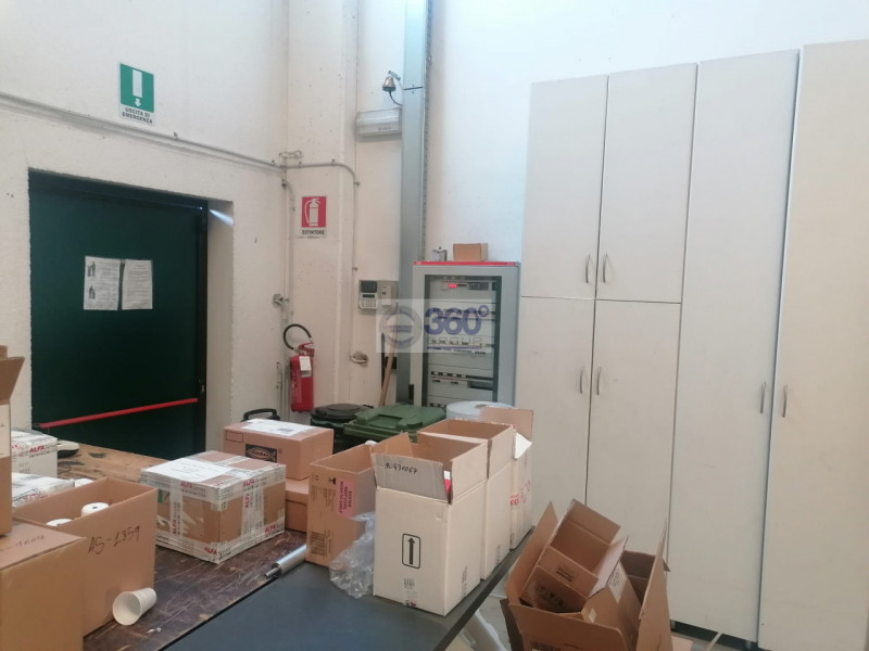 Immagine 24 di Capannone industriale in vendita  in Via XXV Aprile a Rovato