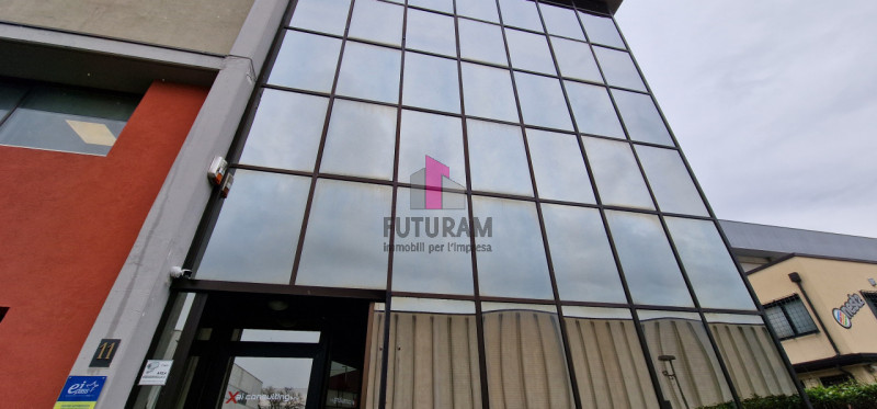 Immagine 8 di Ufficio in affitto  in VIA DEL SANTO a Limena