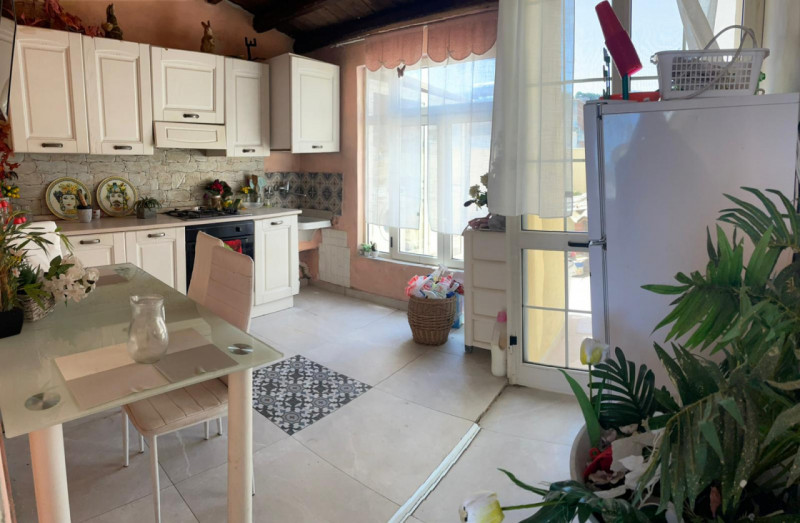 Immagine 3 di Casa indipendente in vendita  a Canicattini Bagni