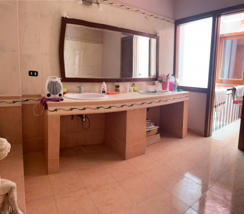 Immagine 4 di Casa indipendente in vendita  a Canicattini Bagni