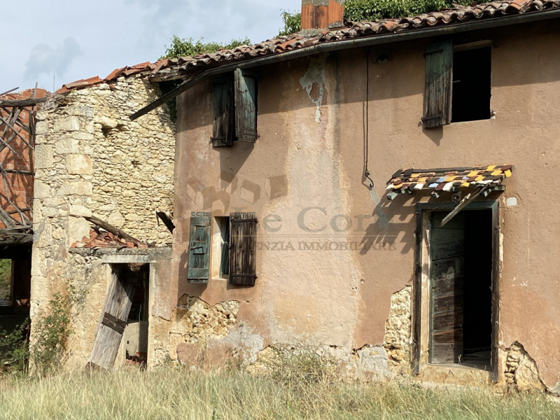Immagine 6 di Rustico / casale in vendita  a Lonigo
