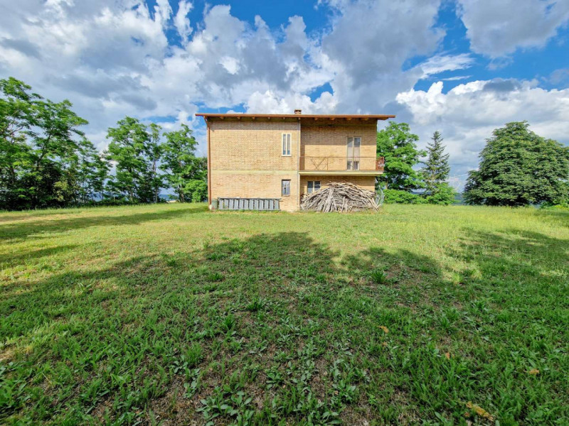 Immagine 16 di Rustico / casale in vendita  in località Monte Olivo a Urbino