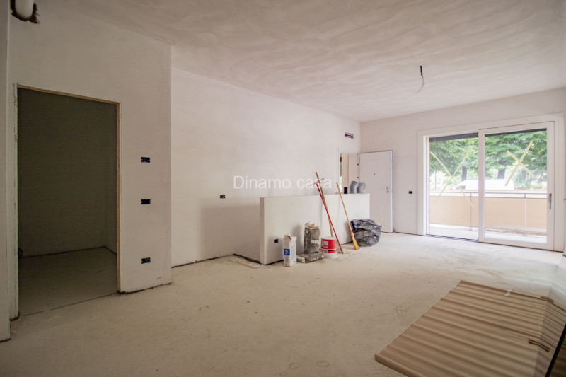 Immagine 4 di Appartamento in vendita  a Prato