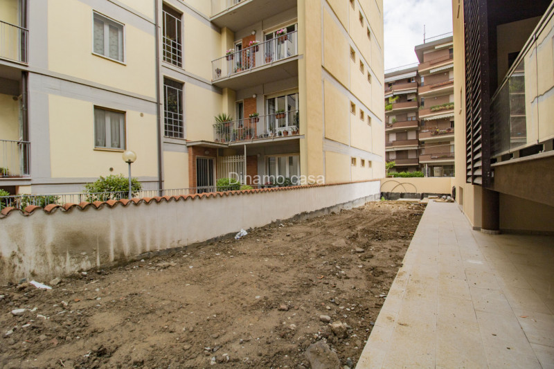 Immagine 5 di Appartamento in vendita  a Prato