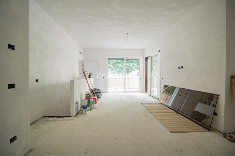 Immagine 7 di Appartamento in vendita  a Prato