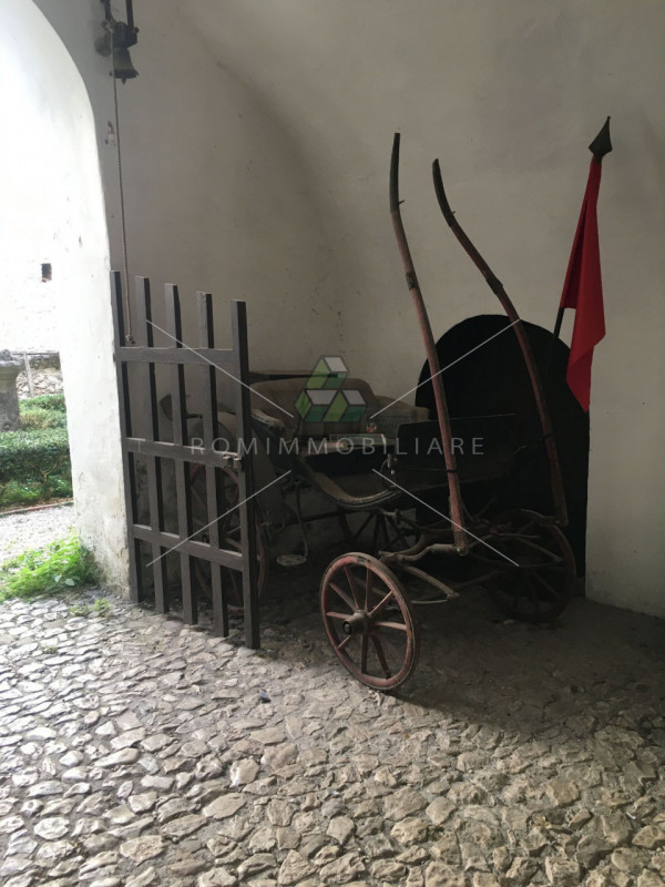 Immagine 14 di Palazzo in vendita  in Piazza Di Corte a Ciciliano