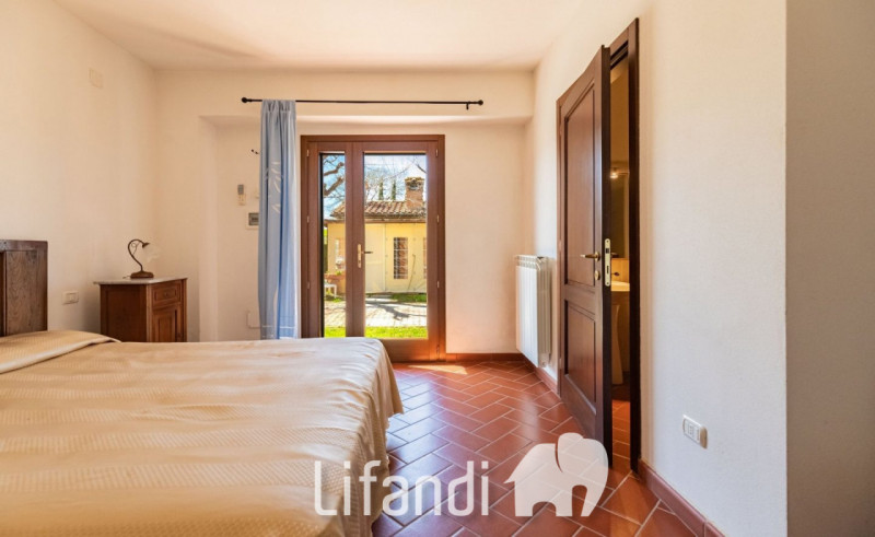 Immagine 9 di Agriturismo in vendita  a Manciano