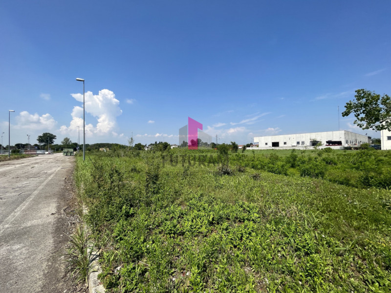 Immagine 20 di Terreno in vendita  in Via Olivetti a Piazzola Sul Brenta