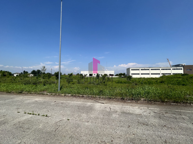 Immagine 8 di Terreno in vendita  in Via Olivetti a Piazzola Sul Brenta