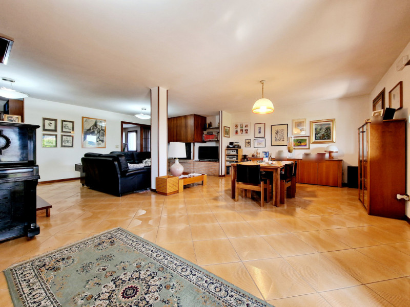 Immagine 4 di Casa indipendente in vendita  in via tormene a Baone