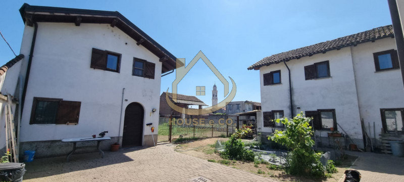 Immagine 3 di Casa bifamiliare in vendita  in VICINANZE GAMBOLO' a Gambolo'