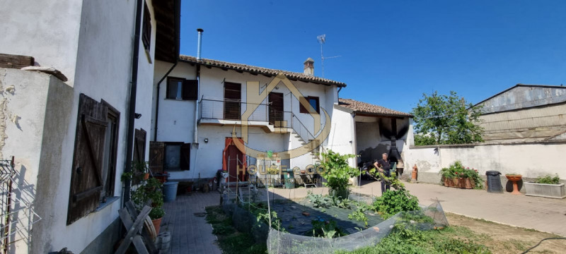 Immagine 35 di Casa bifamiliare in vendita  in VICINANZE GAMBOLO' a Gambolo'