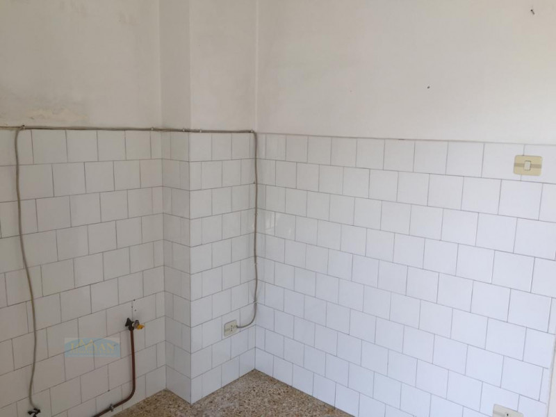 Immagine 7 di Appartamento in vendita  in via Mario Pagano a Ceglie Messapico