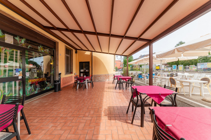 Immagine 20 di Attività commerciale in vendita  in piazza antonio gramsci 7 a Borgo Mantovano