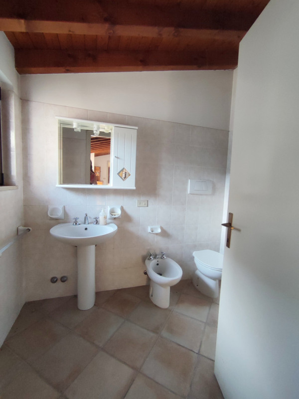 Immagine 7 di Rustico / casale in vendita  in Via 24 Maggio a Lonato del Garda