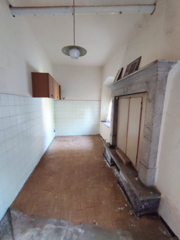 Immagine 16 di Rustico / casale in vendita  in Via 24 Maggio a Lonato del Garda