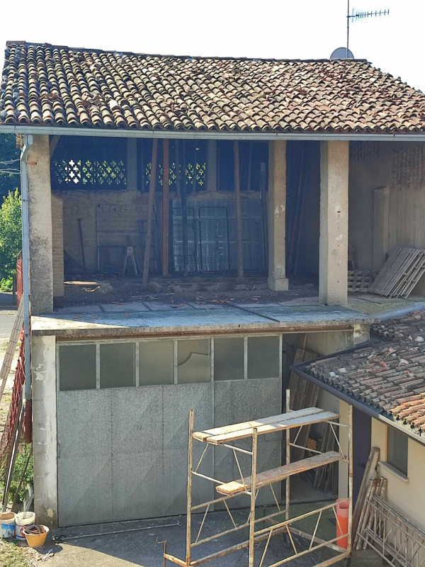 Immagine 21 di Rustico / casale in vendita  in Via 24 Maggio a Lonato del Garda