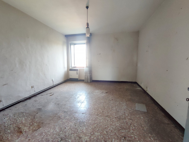 Immagine 26 di Rustico / casale in vendita  in Via 24 Maggio a Lonato del Garda