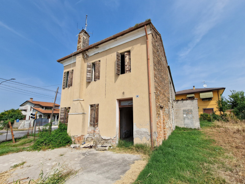 Immagine 4 di Casa indipendente in vendita  in VIA CHIESA DI PONSO a Ponso
