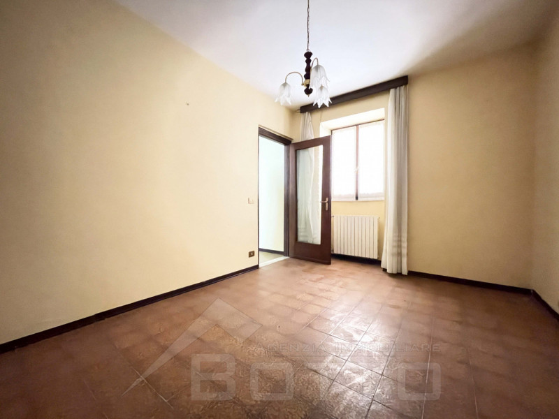 Immagine 9 di Appartamento in vendita  in piazza san pietro 8 a Gargallo