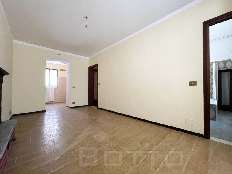 Immagine 10 di Appartamento in vendita  in piazza san pietro 8 a Gargallo